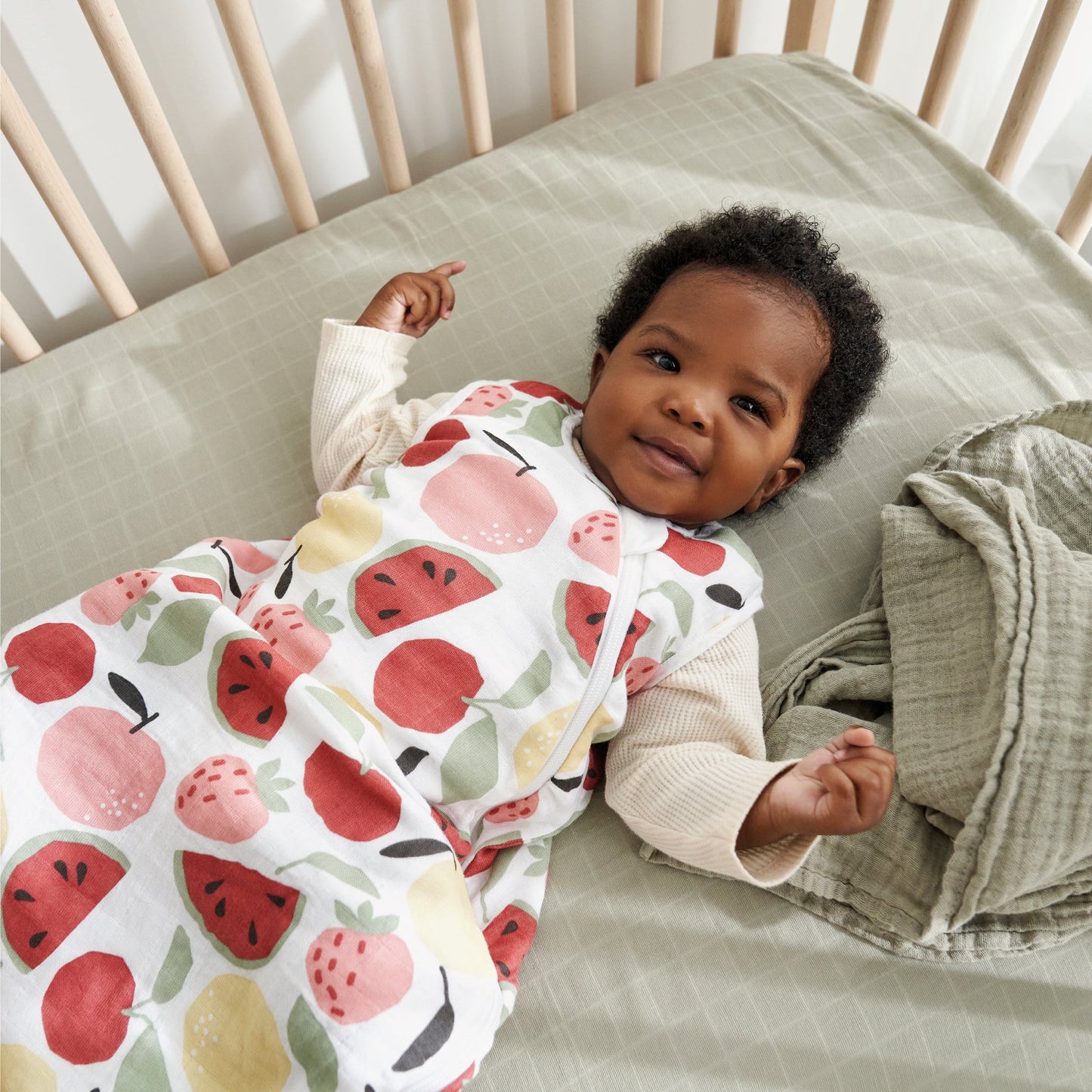 Cotton muslin sleep bag (0.7 tog) | Fruits