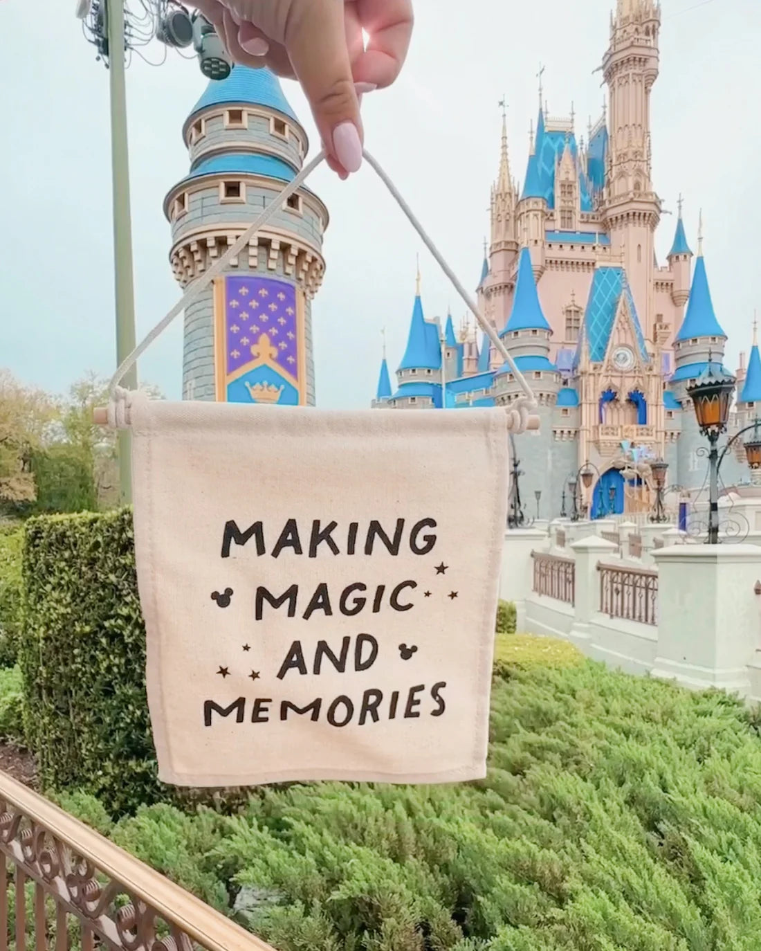 Making Magic and Memories Canvas Hang Sign